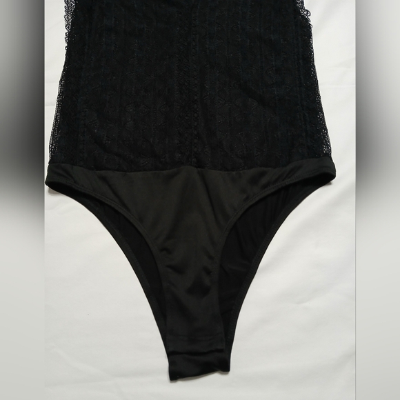 Golden‎ Days Paris Women Black Lace Bodysuit - Picture 3 of 12